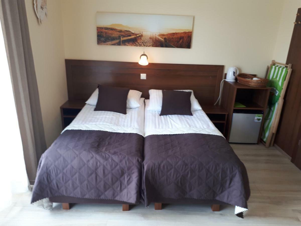 Dom Jastrzebia Z Basenem I Jacuzzi Apartment Jastrzębia Góra Exterior foto