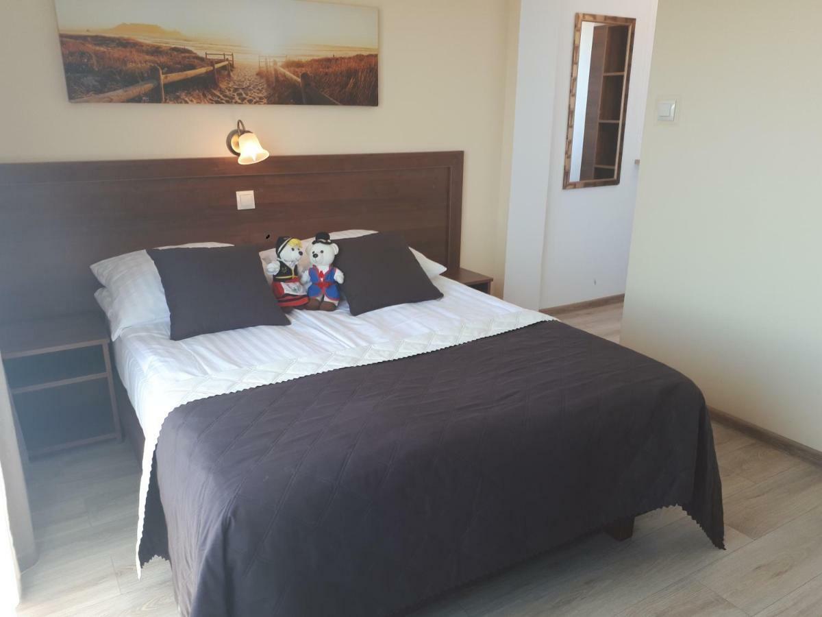 Dom Jastrzebia Z Basenem I Jacuzzi Apartment Jastrzębia Góra Exterior foto
