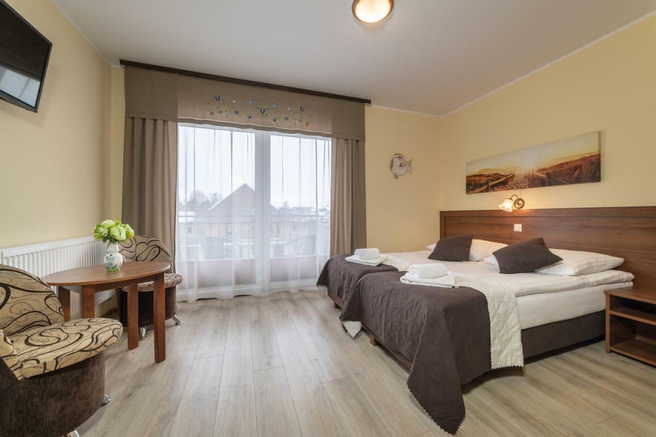 Dom Jastrzebia Z Basenem I Jacuzzi Apartment Jastrzębia Góra Exterior foto